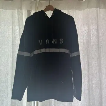 VANS 블랙 후드티 후드 부착