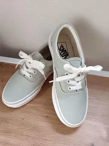 Vans 그린 로우컷 스니커즈 23cm