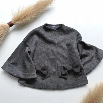 컨디션 최상 23AW 엠즈 그레이시 케이프풍 숏코트 리본 그레이 38