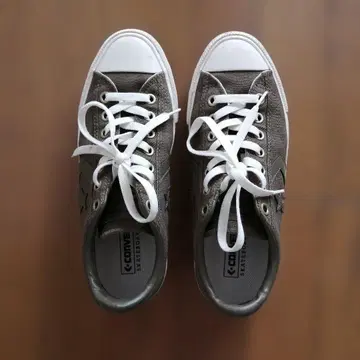 CONVERSE 카키 스니커즈