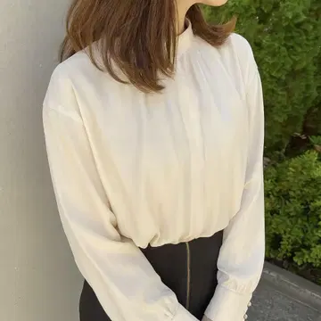 Natural Beauty Basic 드레이프감 블라우스
