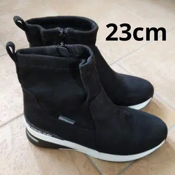 MK 미쉘클랑 블랙 스웨이드 부티