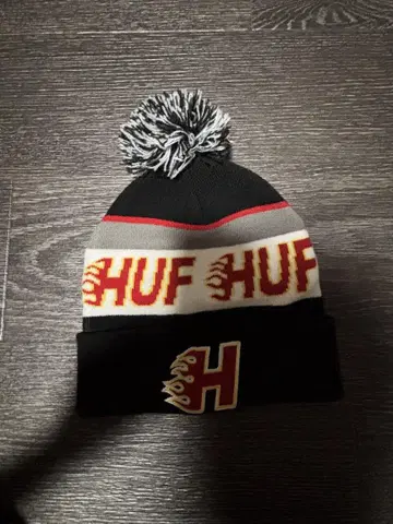 HUF 비니 니트 모자 폼폼