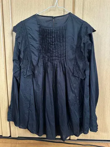 Spick & Span 블랙 긴팔 프릴 블라우스
