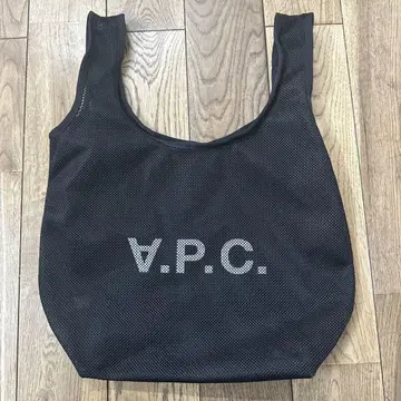 A.P.C. 메쉬 토트백