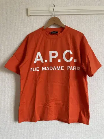 EDIFICE 별주 A.P.C 오버사이즈 로고 프린트 T