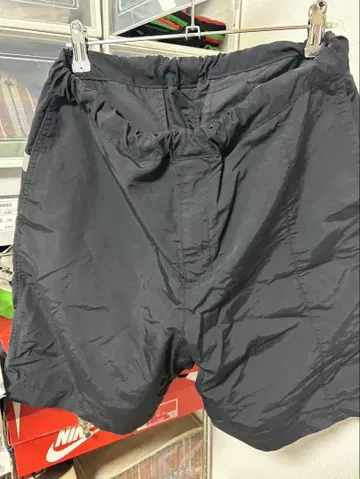 블랙 숏팬츠 지퍼 포켓 부착 titch