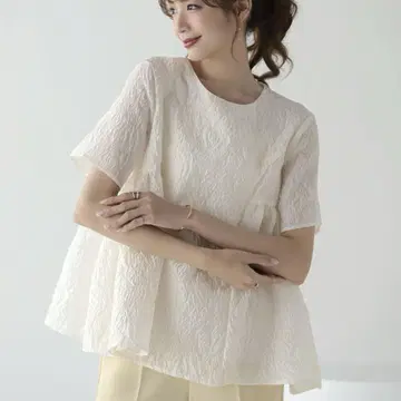 MERAKI 페플럼 자카드 반팔 블라우스