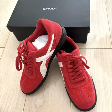 EMODA 플랫 라인 스니커즈 빨간색