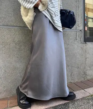 차오패닉 스타일업 새틴 스커트