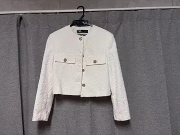 ZARA 화이트 노카라 크롭 자켓