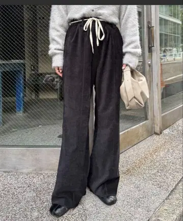 차오패닉 끈 벨트 부착 벨로아 플레어 팬츠