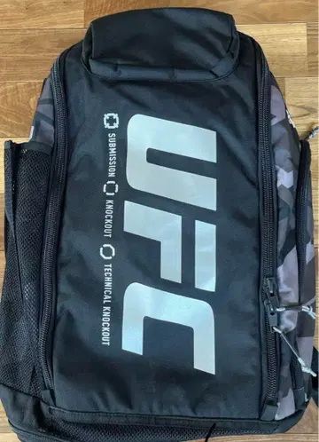리복 UFC 카모플라쥬 백팩