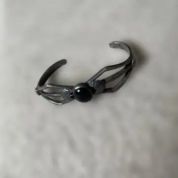 블랙 스톤 오픈 커프 반지. sterling perry