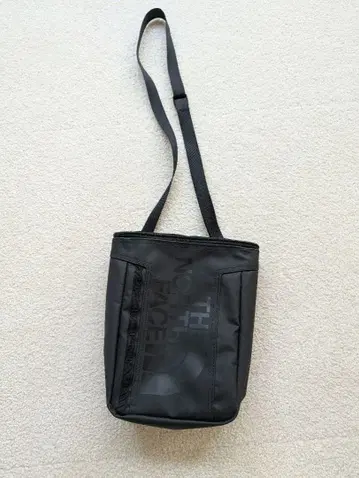 THE NORTH FACE 블랙 숄더백