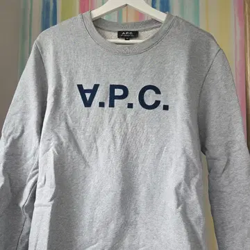 A.P.C. 그레이 로고 맨투맨 M
