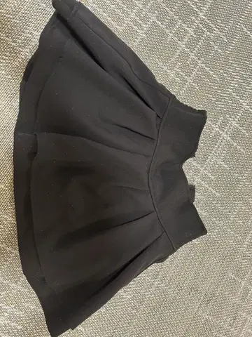 미셸 마카롱 슬림 레그 스커트 블랙 XS