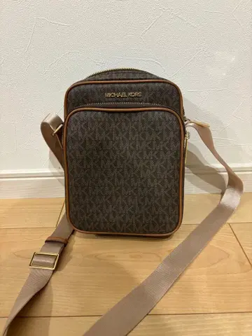 MICHAEL KORS 숄더백 브라운