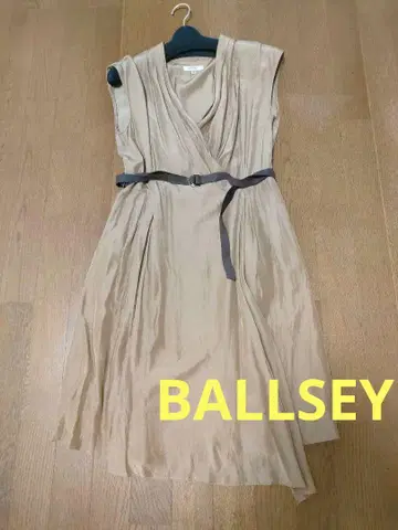 BALLSEY 슬리브리스 랩 드레스 38 베이지