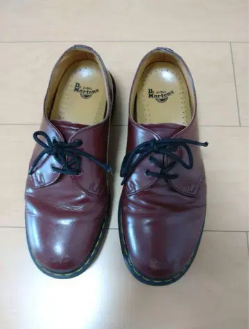 Dr.Martens 마틴 아모리 EU42 사이즈 체리 레드
