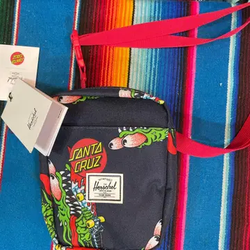 Herschel Slasher 숄더백 산타크루즈