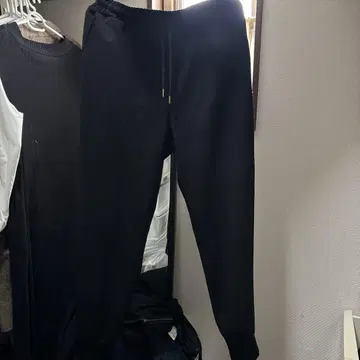 블랙 조거 팬츠 드로우 스트링 포함