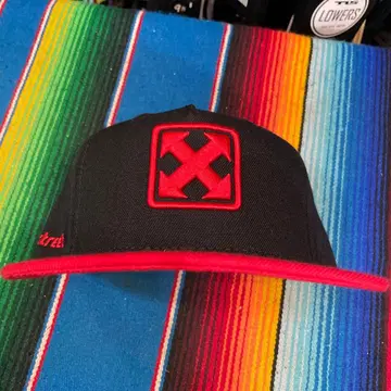 H-street 스냅백 캡 블랙 레드