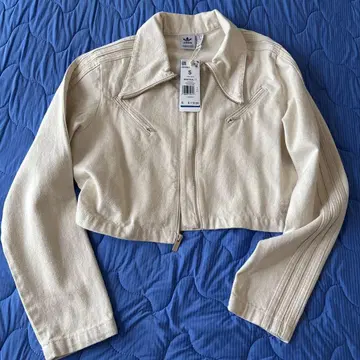adidas 크림색 크롭 자켓 S