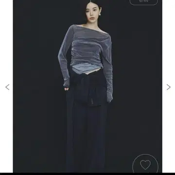 MIESROHE 미스 로에 워셔블 원숄더 드레이프 플로키 튤