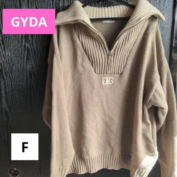 GYDA 바이컬러 하프 지퍼 니트 상의