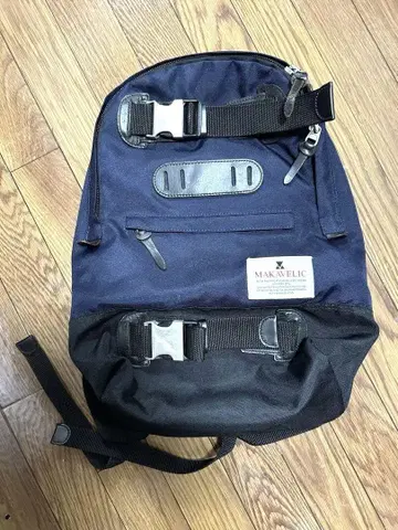 마카베릭 백팩 네이비 여성도 들 수 있는 크기 백팩