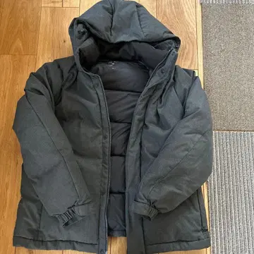 다크 그레이 다운 자켓 후드 부착