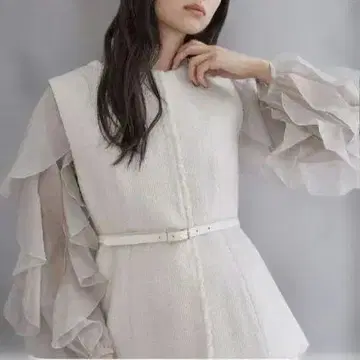 프로포션 바디 드레싱 벨트 포함 페플럼 트위드 베스트