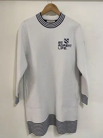 아다바트 화이트 스트라이프 원피스 여성용 새상품