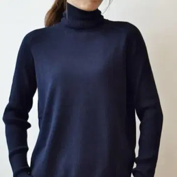정가 14300엔!! PUPULA 하이넥 티셔츠 네이비 따뜻한
