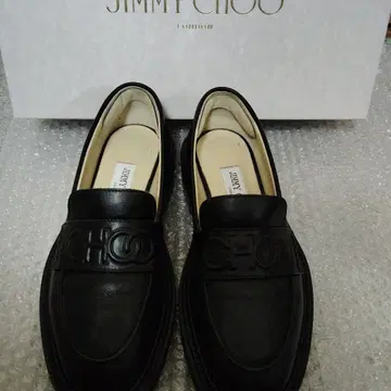 JIMMY CHOO 블랙 로퍼 37