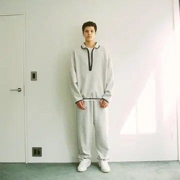 AKAD 하프 지퍼 맨투맨