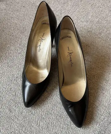 긴자 카네마츠 블랙 펌프스