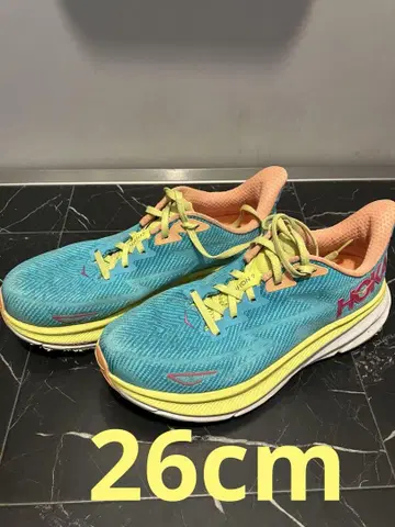 호카 클리프톤 9