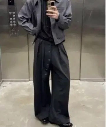 Multi Button Wide Slacks Slight Vogue