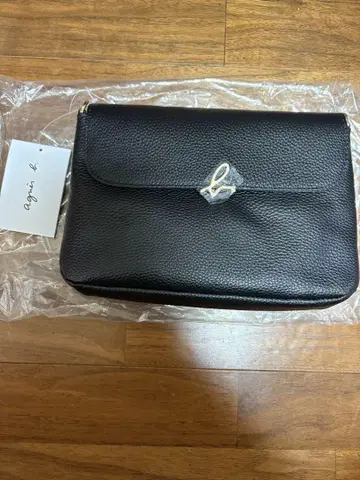 에네스베 숄더백