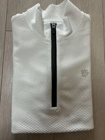 GINZA SIX St ANDREWS 화이트 하프 지퍼 메쉬 셔츠