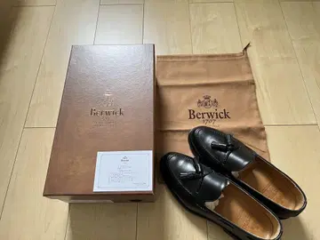 [1회 착용] Berwick 태슬 로퍼 4340