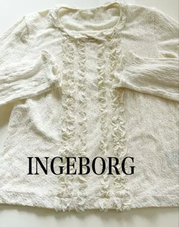 최종 가격 인하 새상품급 INGEBORG 프릴 긴팔 풀오버