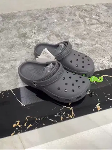Crocs 그레이 샌들*9