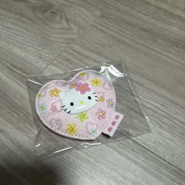 [ 새상품 ] 산리오 모두의 퀼트 시리즈 헬로키티 거울 참