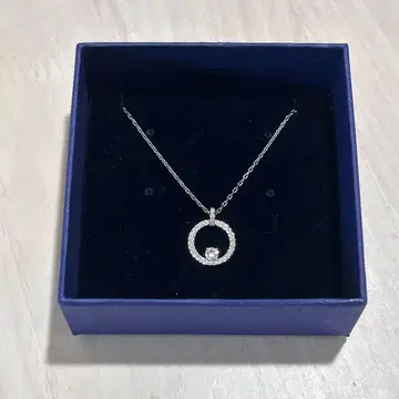 Swarovski 원형 펜던트 목걸이