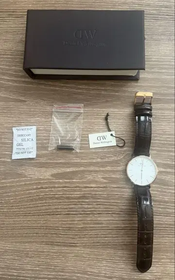 DW 손목시계 남성용