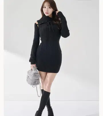 Darich 디자인 넥 니트 미니 원피스 BLK