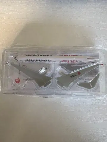 JAL A250 항공기 모형 2대 세트